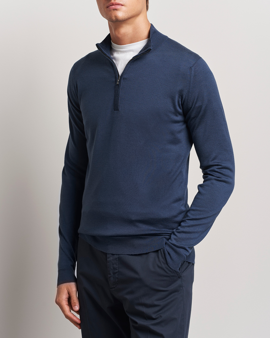 Herre | Gensere | John Smedley | Barrow Extra Fine Merino Half Zip Smoke Blue