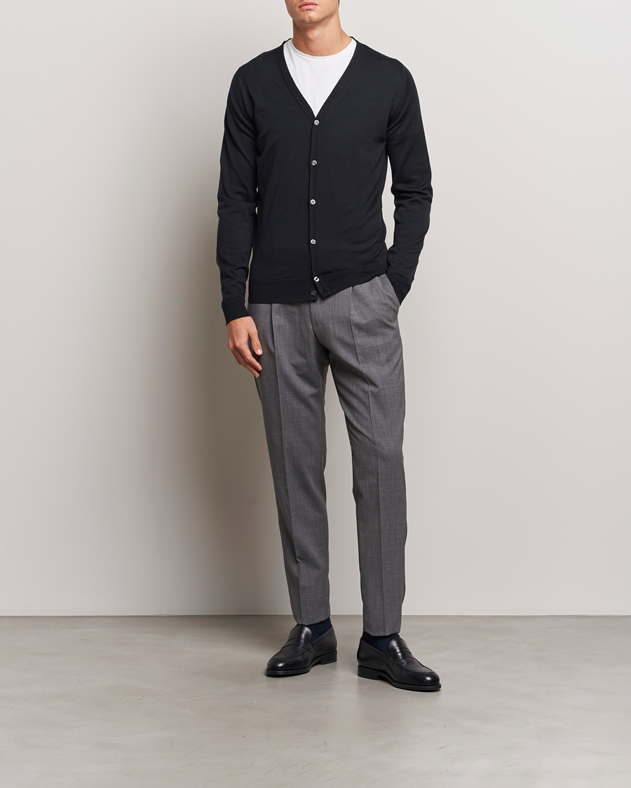 Herre | Gensere | John Smedley | Petworth Extra Fine Merino Cardigan Black