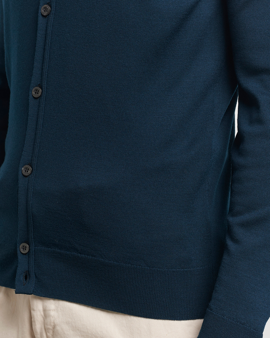 Herre | Gensere | John Smedley | Petworth Extra Fine Merino Cardigan Orion Green