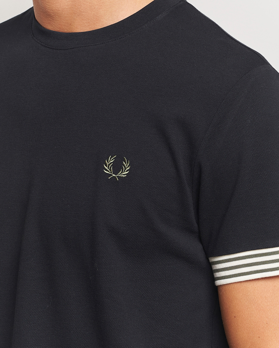 Herre | T-Shirts | Fred Perry | Striped Cuff Crew Neck T-Shirt Black