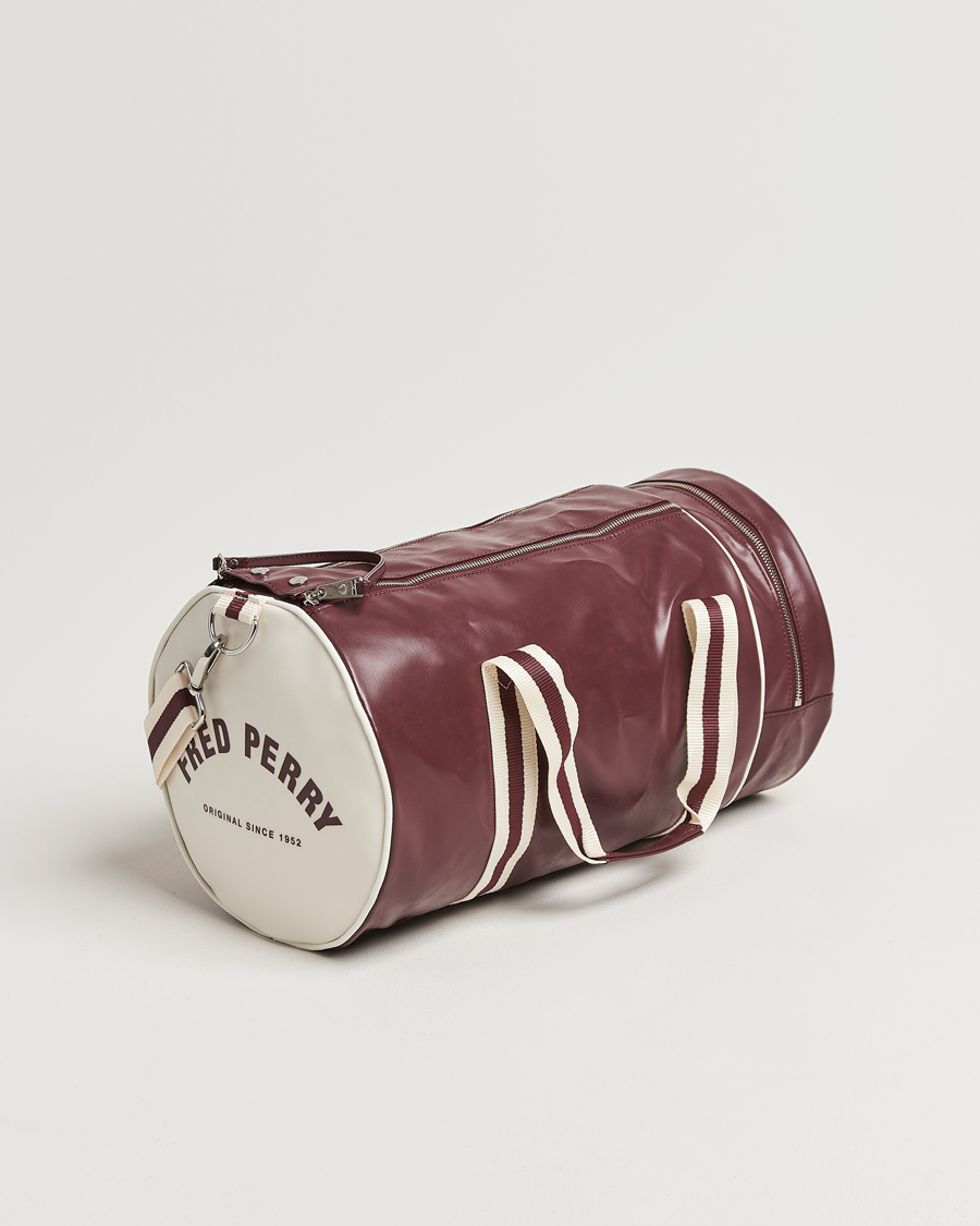 Herre | Fred Perry Classic Barrel Bag Oxblood/Ecru | Fred Perry | Classic Barrel Bag Oxblood/Ecru