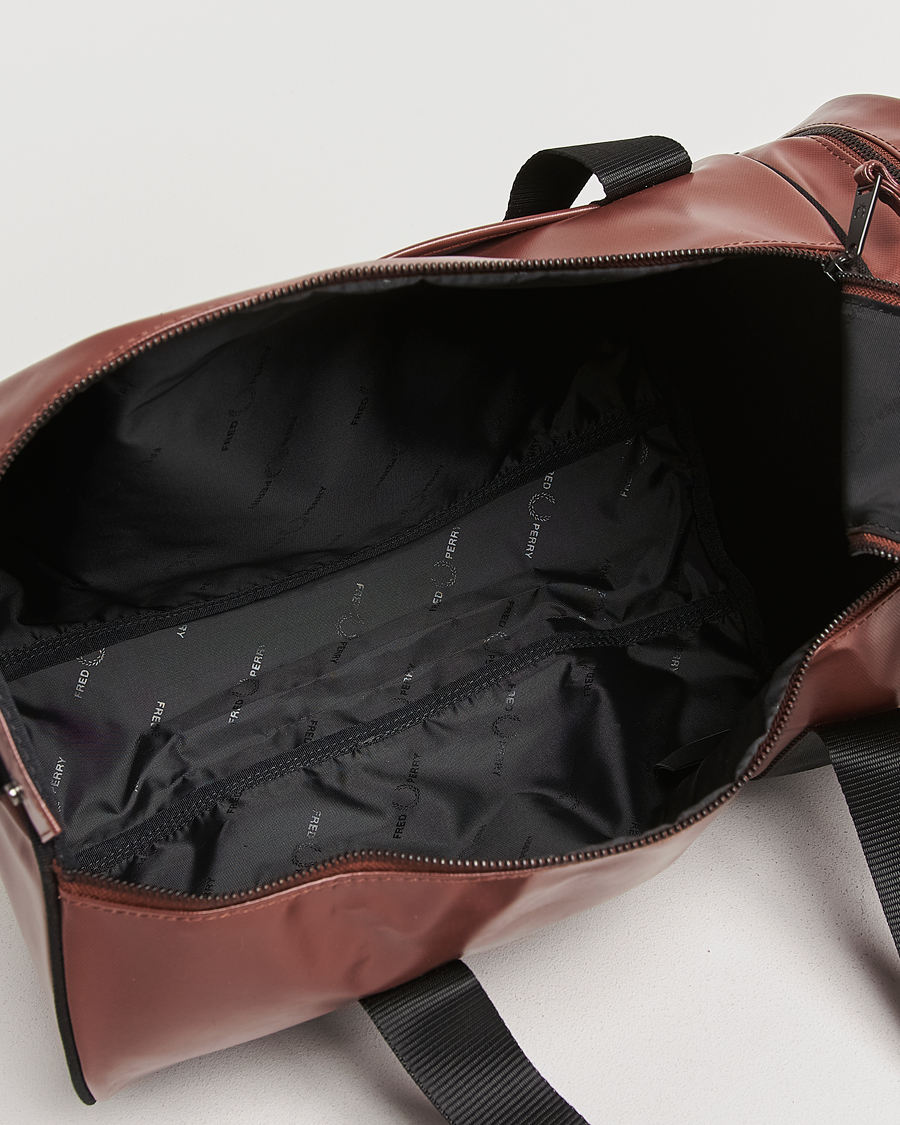 Herre | Fred Perry Tonal Classic Barrel Bag Whiskey Brown | Fred Perry | Tonal Classic Barrel Bag Whiskey Brown