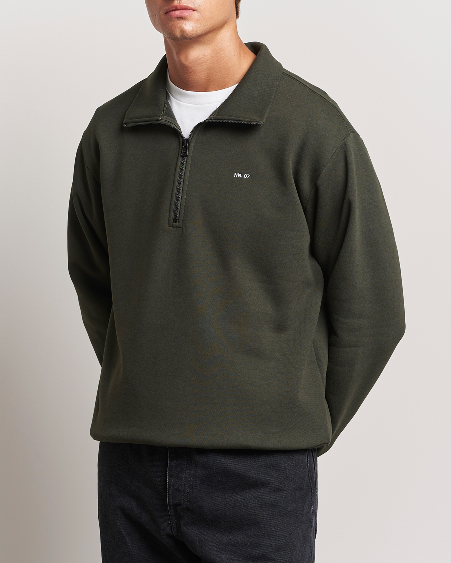 Herre | Gensere | NN07 | Briggs Half Zip Sweatshirt Dark Army