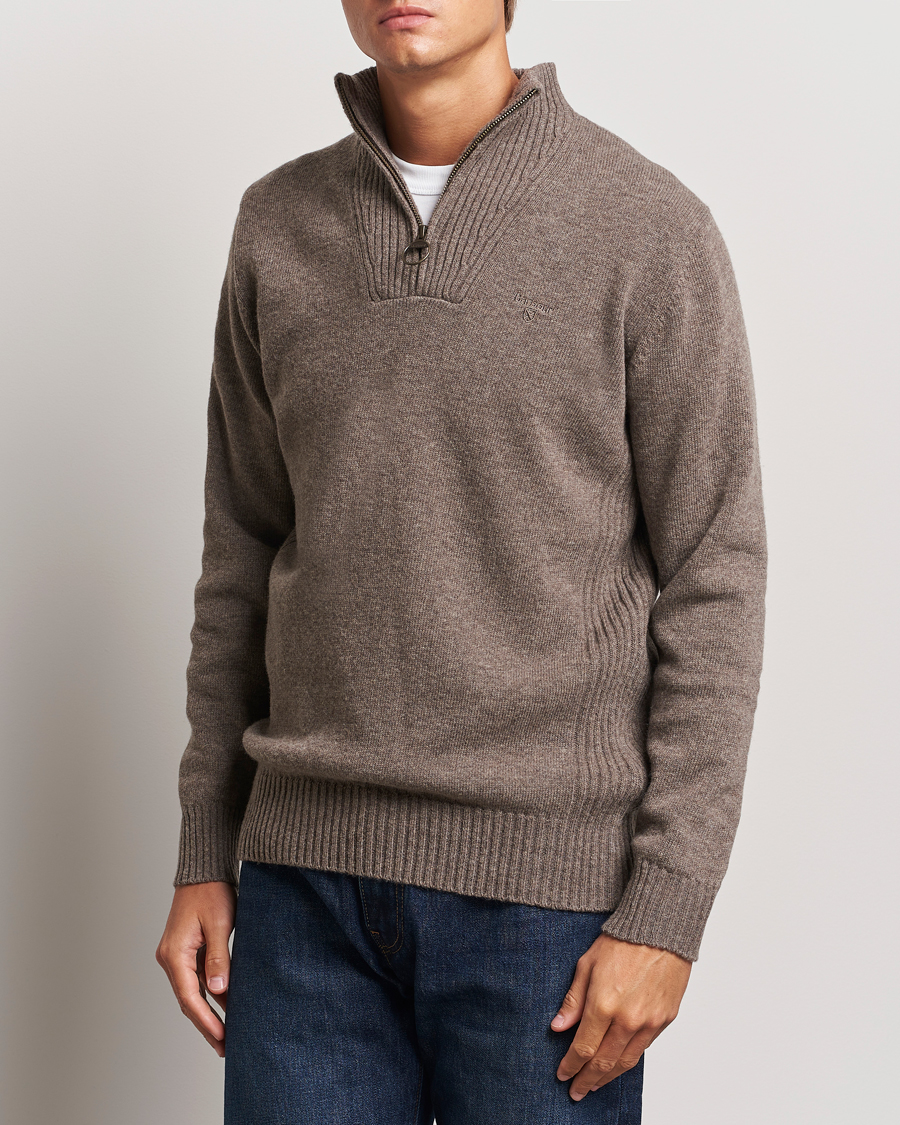 Herre | Gensere | Barbour Lifestyle | Essential Lambswool Half Zip Dark Stone