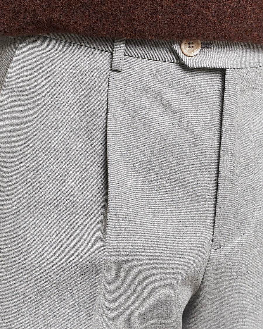 Herre | Bukser | Brunello Cucinelli | Slim Fit Pleated Wool Trousers Light Grey