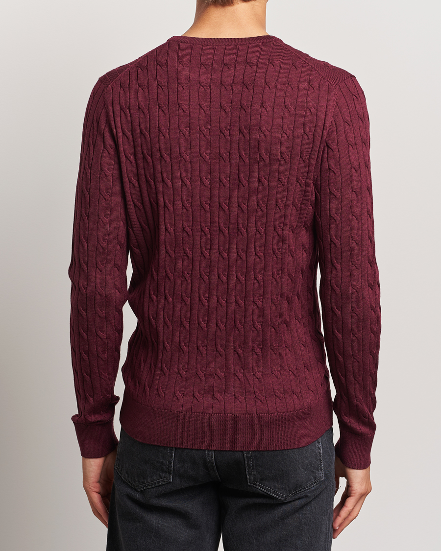 Herre | Gensere | Morris | Merino Cable O-Neck Wine Red