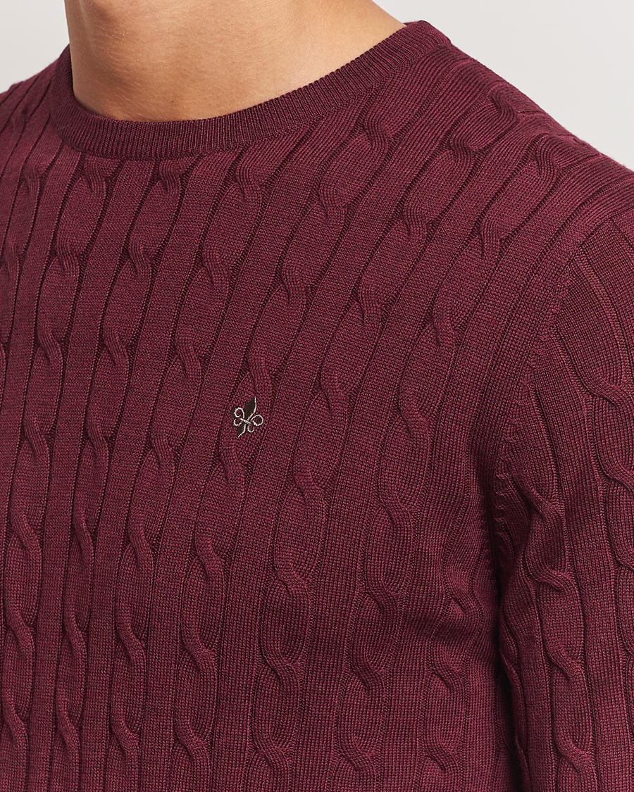 Herre | Gensere | Morris | Merino Cable O-Neck Wine Red