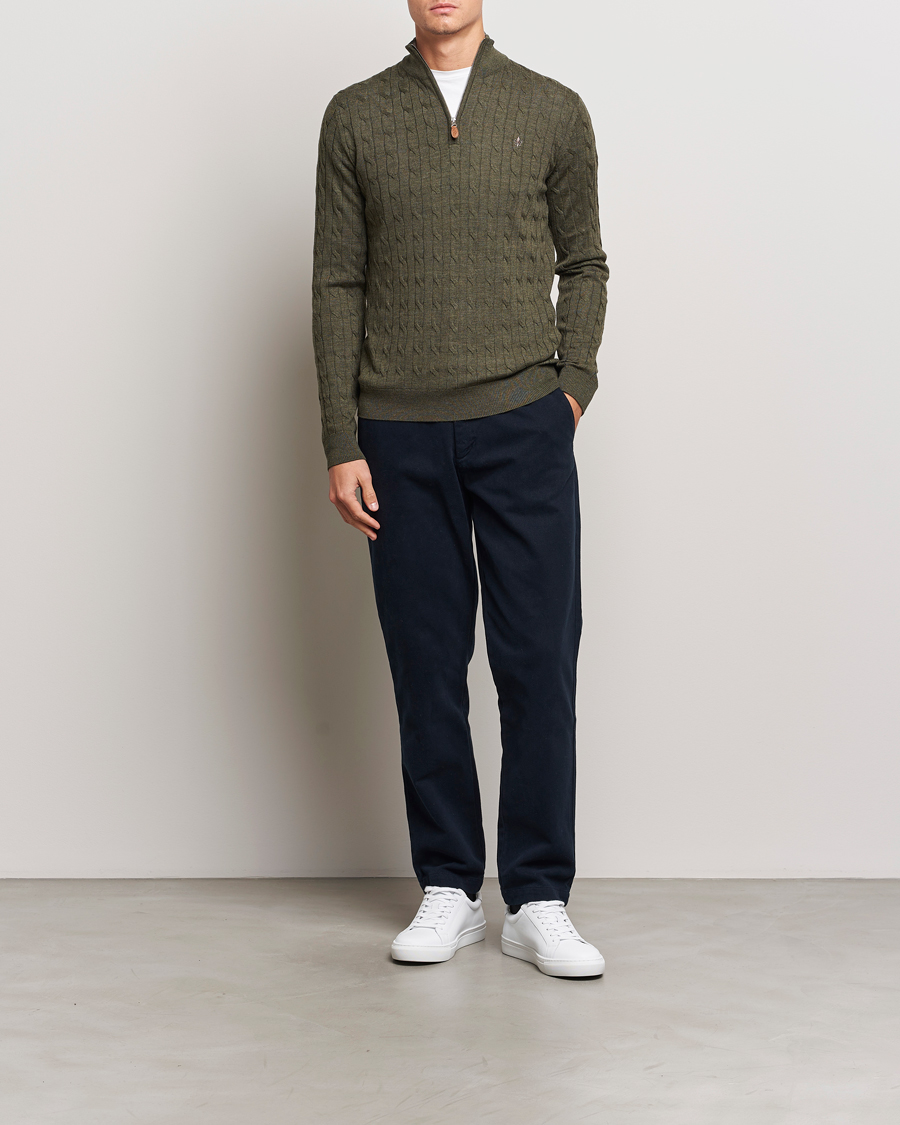 Herre | Gensere | Morris | Merino Cable Half Zip Olive