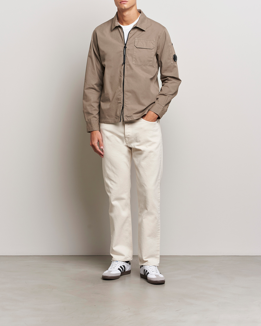 Herre | Skjorter | C.P. Company | Organic Cotton Gabardine Zip Overshirt Taupe