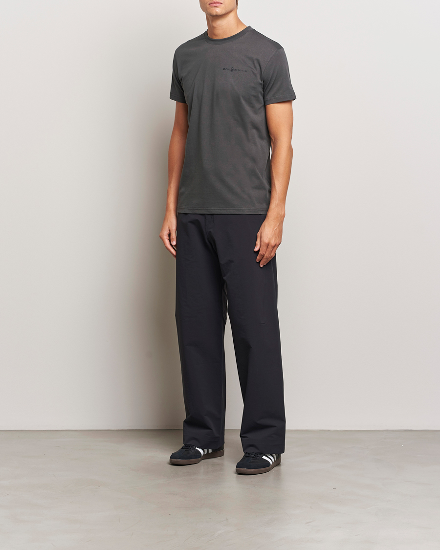 Herre | T-Shirts | Sail Racing | Bowman Crew Neck T-Shirt Asphalt