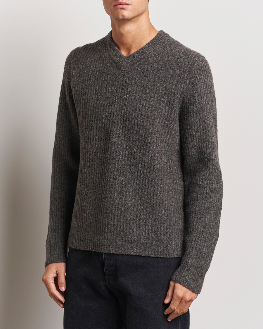 Herre | Gensere | Samsøe Samsøe | Koji Rib Knitted V-Neck Volcanic Ash