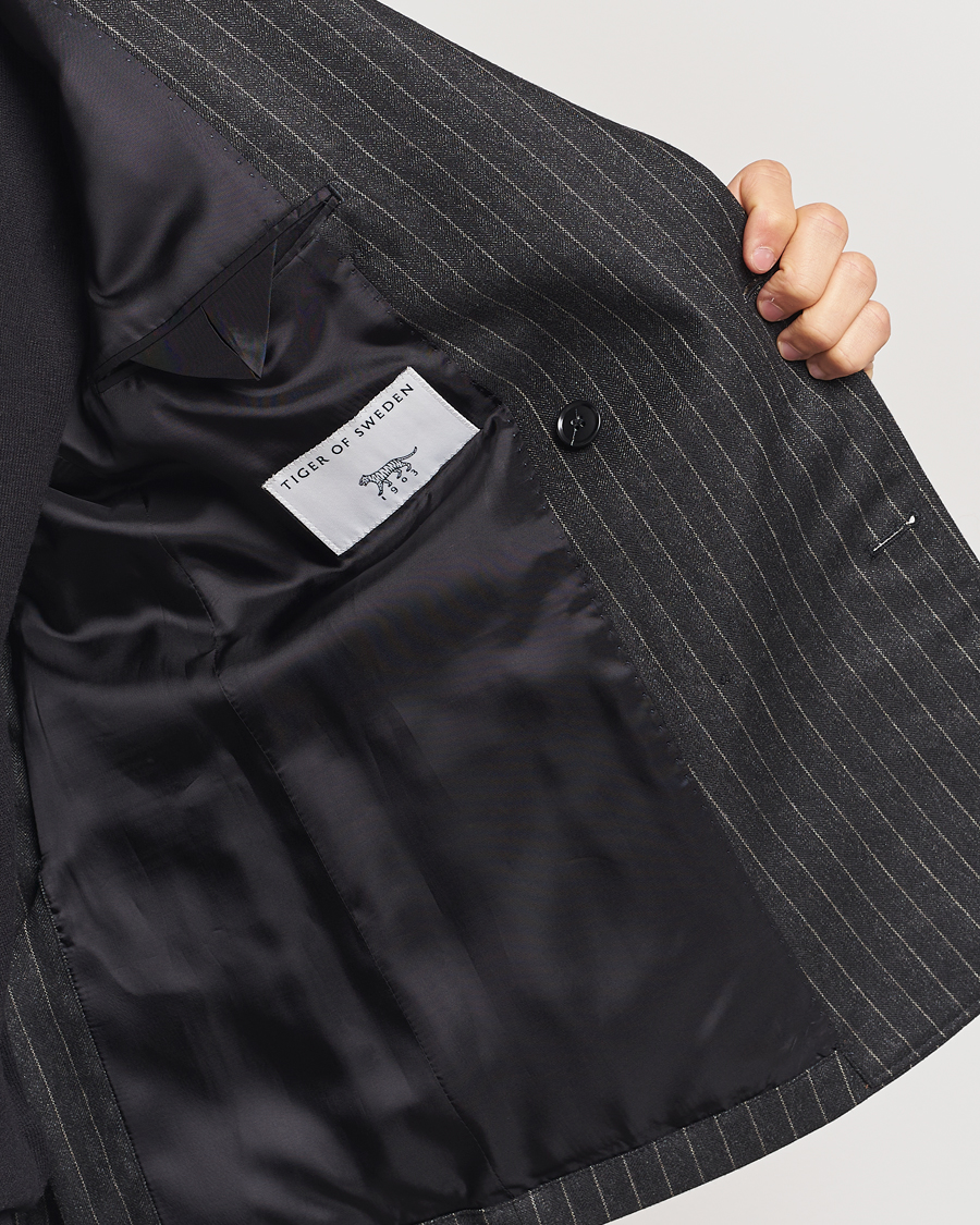 Herre | Dressjakker | Tiger of Sweden | Jeen Pinstriped Double Breasted Blazer Charcoal
