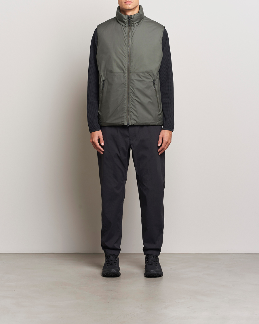Herre | Jakker | Goldwin | GORE-TEX Windstopper Puffy Vest Dark Olive