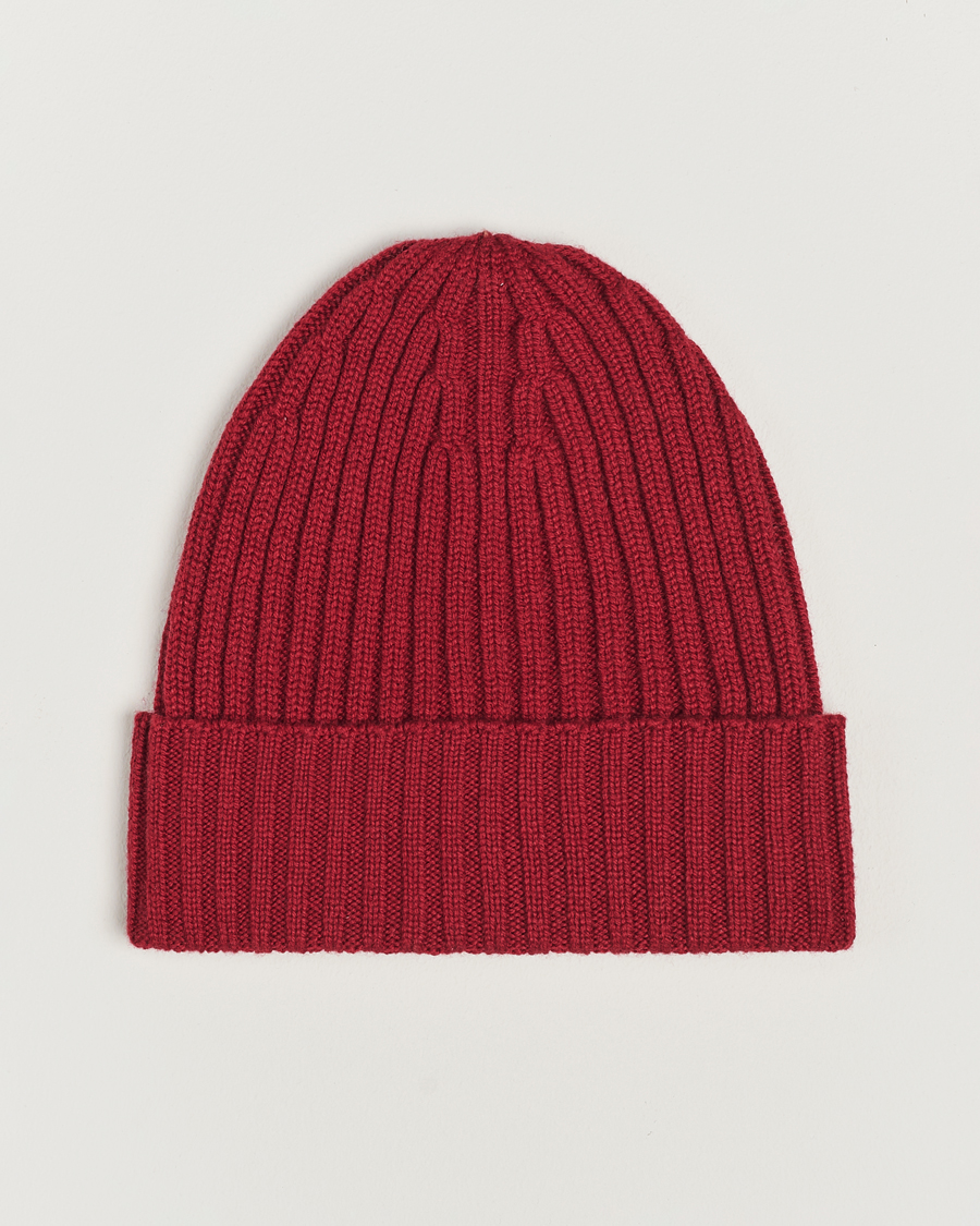 Herre | Piacenza Cashmere Ribbed Cashmere Beanie Burgundy | Piacenza Cashmere | Ribbed Cashmere Beanie Burgundy