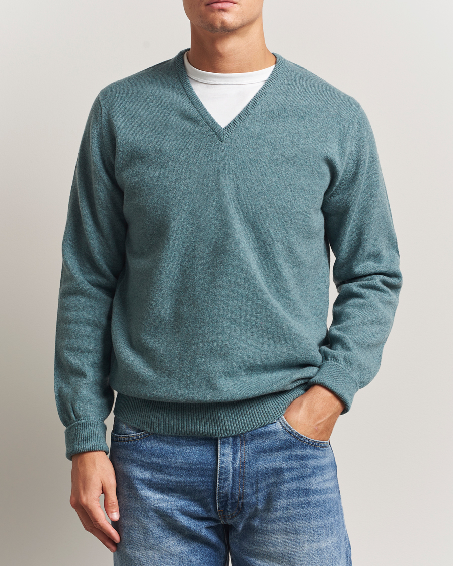 Herre | Gensere | William Lockie | Rob Lambswool V-Neck Caspian