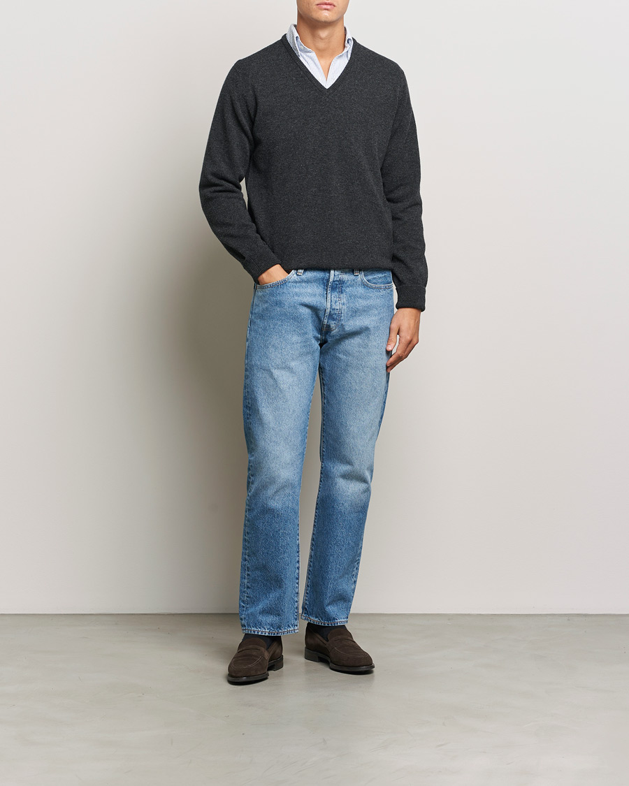 Herre | Gensere | William Lockie | Rob Lambswool V-Neck Charcoal