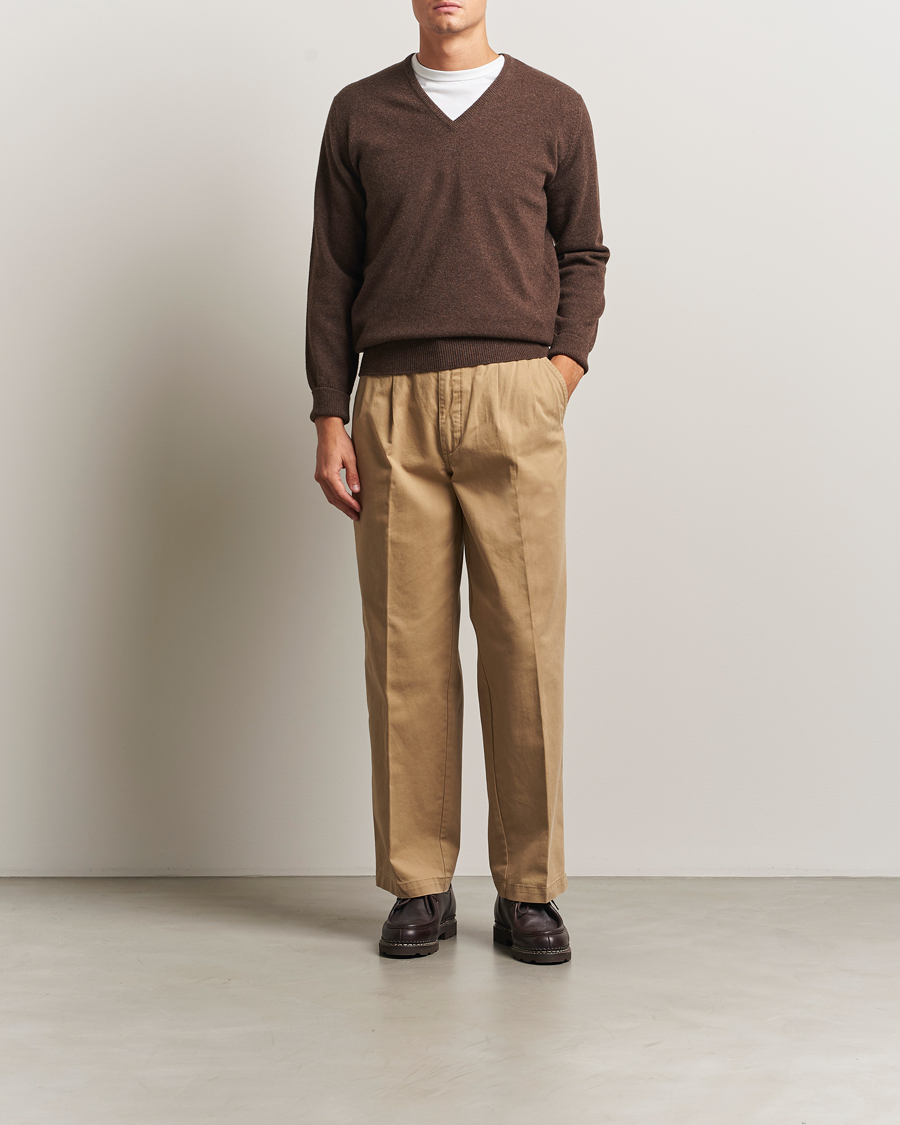 Herre | Gensere | William Lockie | Rob Lambswool V-Neck Mocha