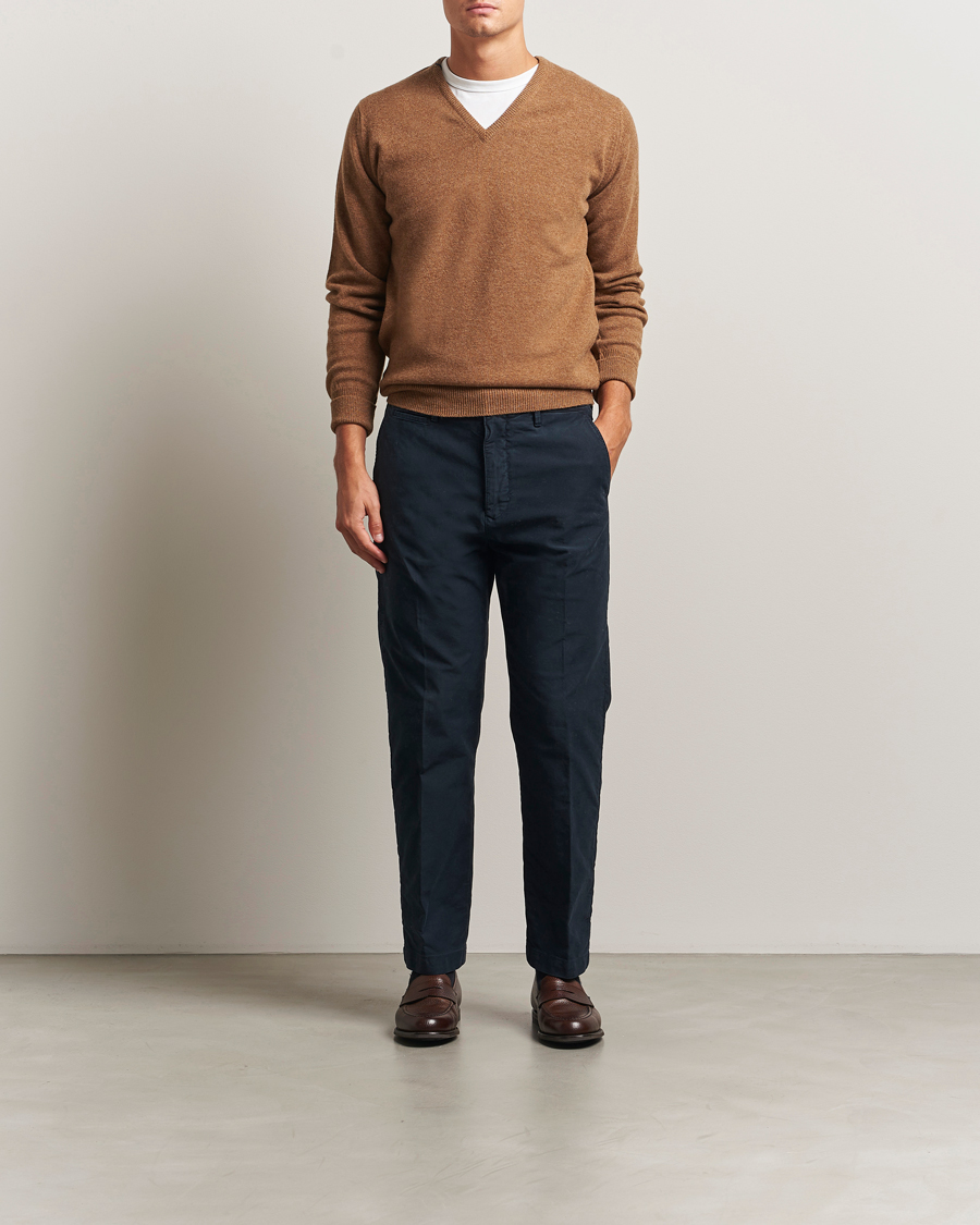 Herre | Gensere | William Lockie | Rob Lambswool V-Neck Savannah