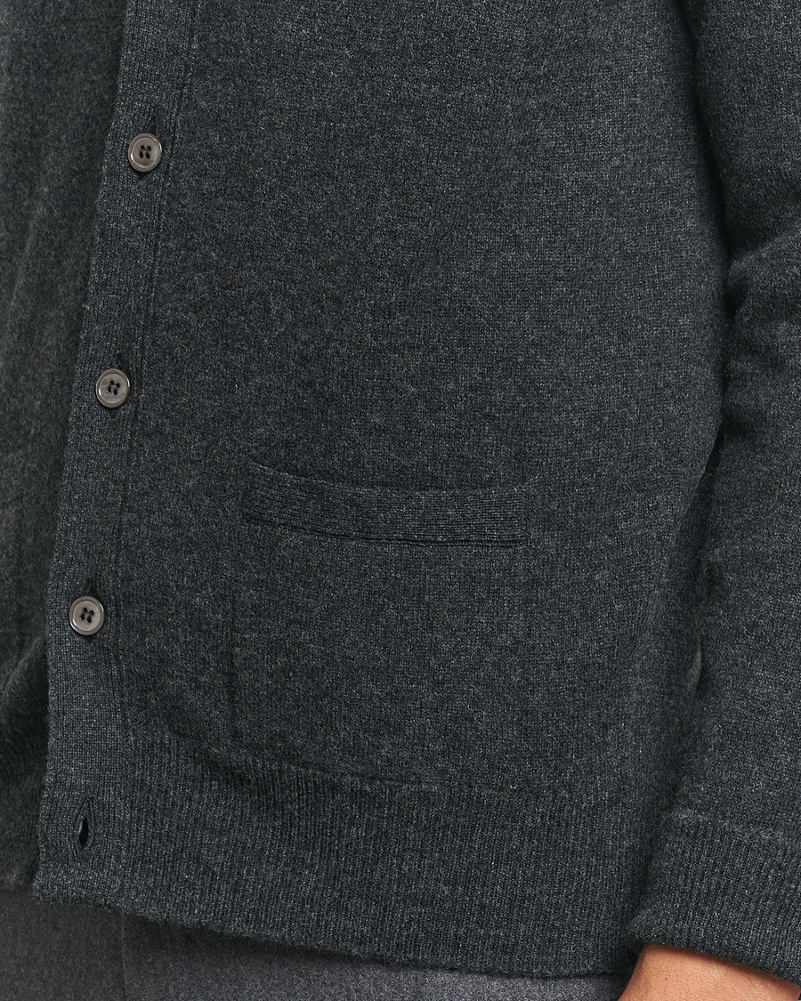 Herre | Gensere | William Lockie | Rob Lambswool Cardigan Charcoal