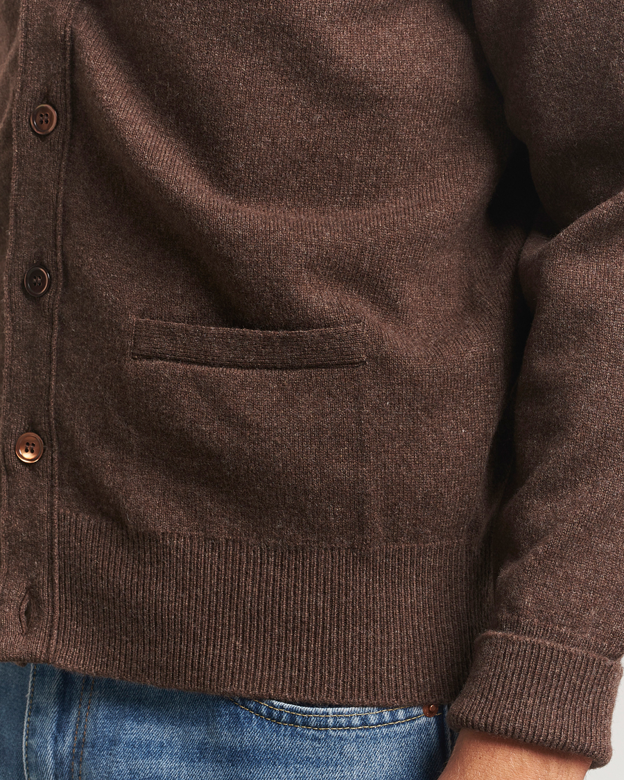 Herre | Gensere | William Lockie | Rob Lambswool Cardigan Mocha