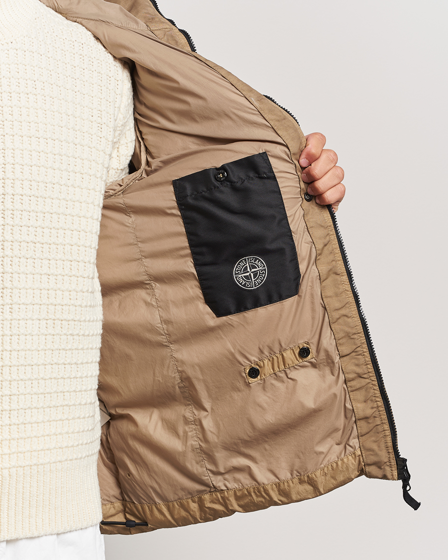 Herre | Jakker | Stone Island | Garment Dyed Recycled Nylon Down Hooded Jacket Biscuit