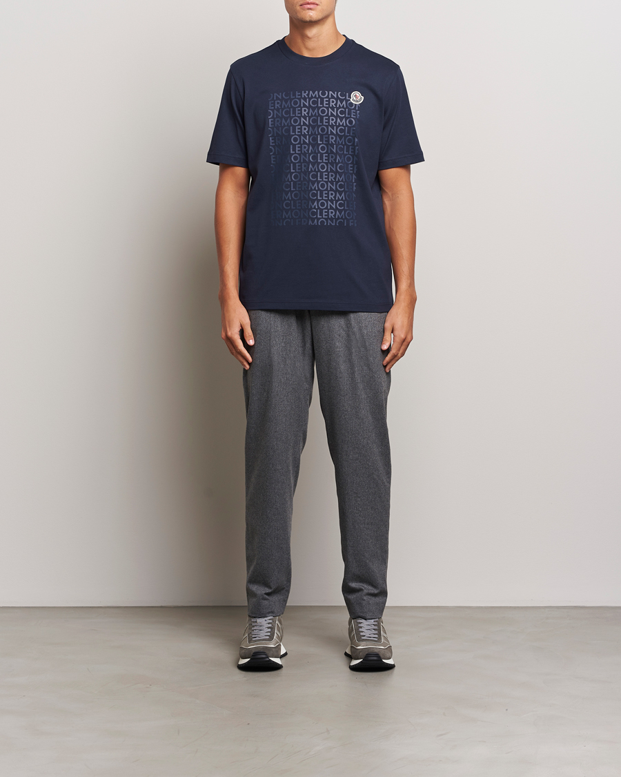 Herre | T-Shirts | Moncler | All Over Lettering T-Shirt Navy