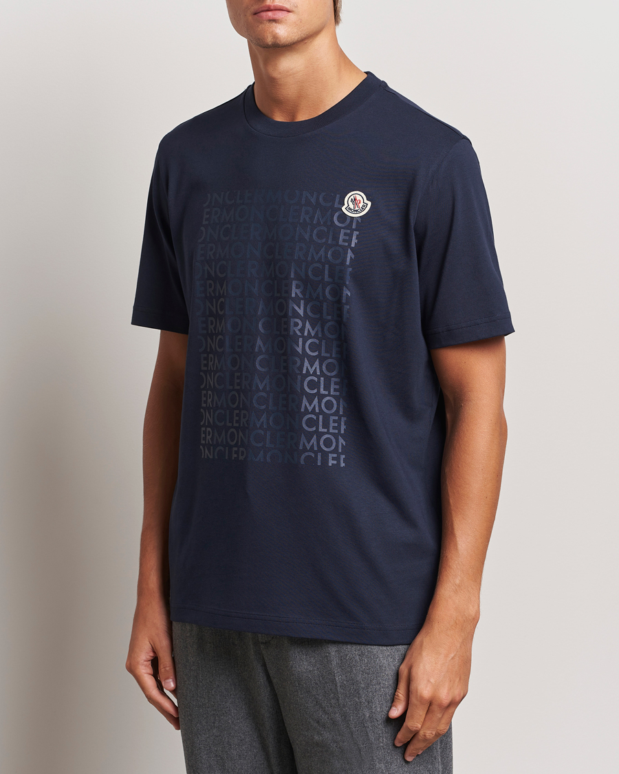 Herre | T-Shirts | Moncler | All Over Lettering T-Shirt Navy