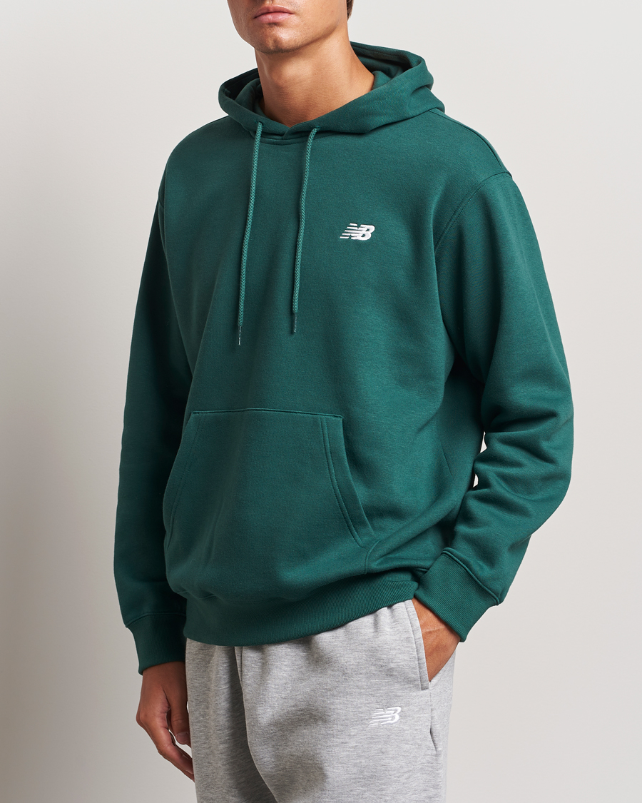 Herre | Gensere | New Balance | Essentials Fleece Hoodie Nightwatch Green