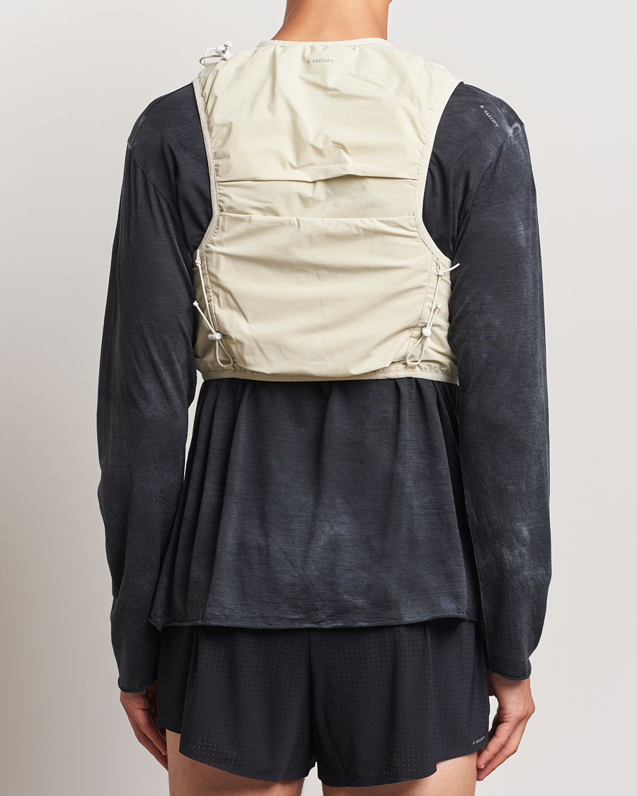 Herre | Satisfy Justice Cordura Hydration Vest Mineral Off White | Satisfy | Justice Cordura Hydration Vest Mineral Off White