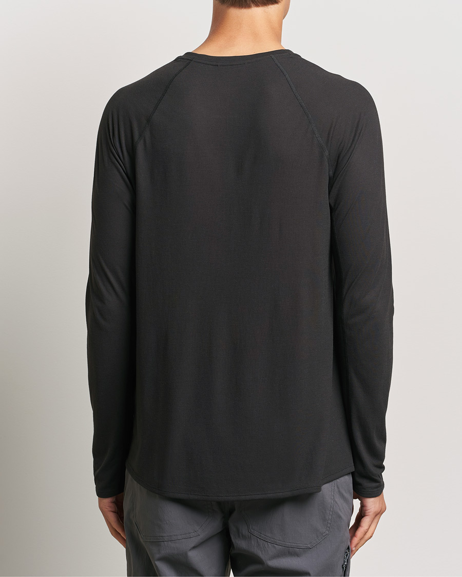Herre | T-Shirts | Patagonia | Long Sleeve Cap Cool Trail Graphic Shirt Black