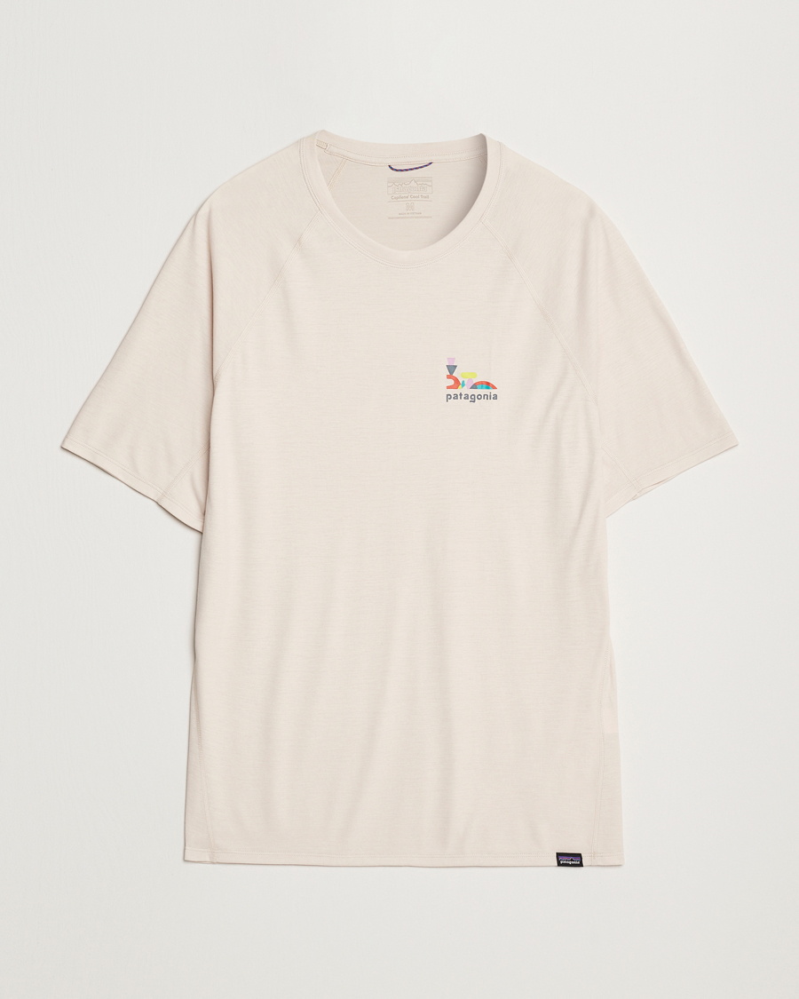 Herre | T-Shirts | Patagonia | Short Sleeve Cap Cool Trail Graphic Shirt Pumice