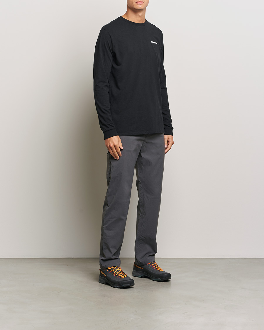 Herre | T-Shirts | Patagonia | Long Sleeve P-6 Logo T-Shirt Black