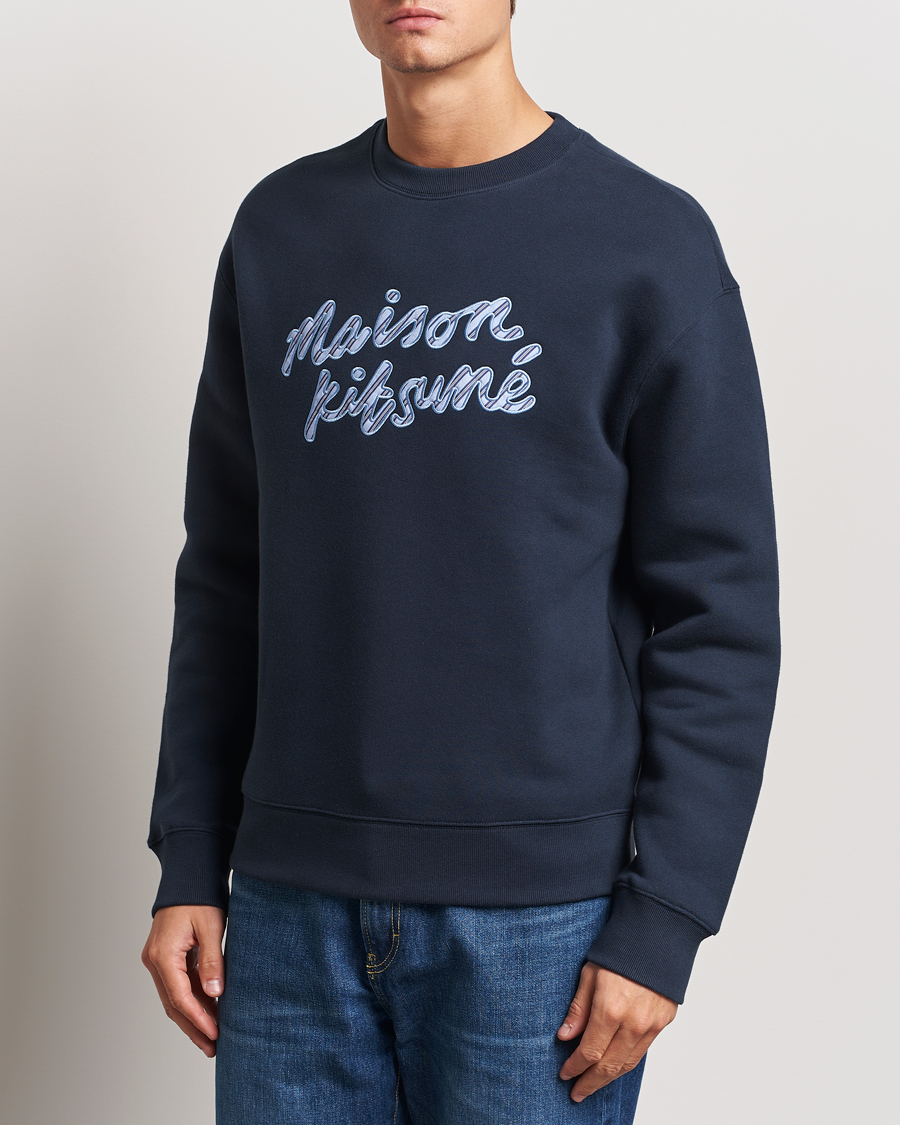 Herre | Gensere | Maison Kitsuné | Striped Handwriting Sweatshirt Navy