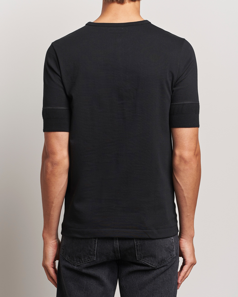 Herre | T-Shirts | Merz b. Schwanen | Short Sleeve Organic Cotton Henley Black