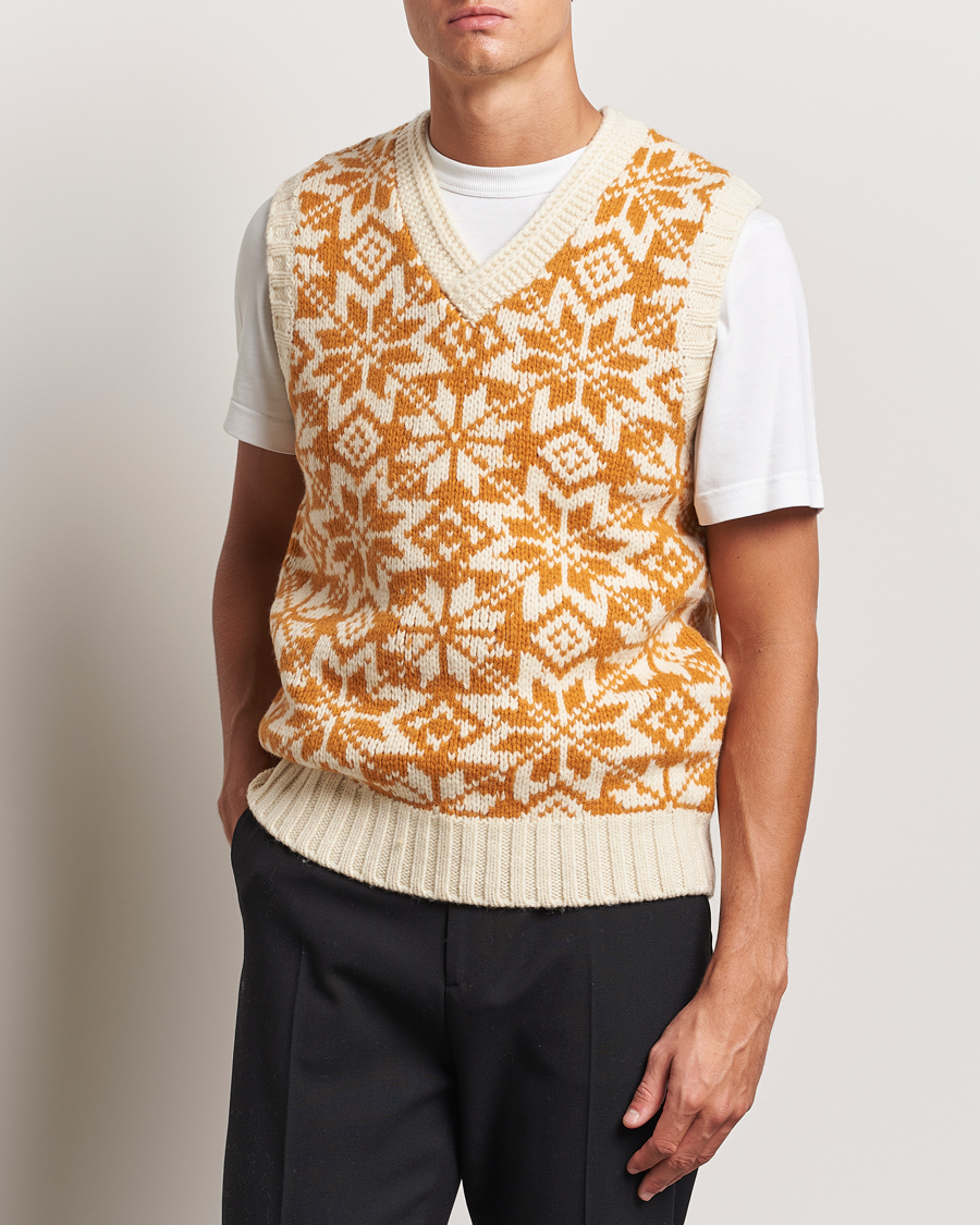 Herre | Gensere | BEAMS PLUS | Snow Pattern Knit Vest Gold