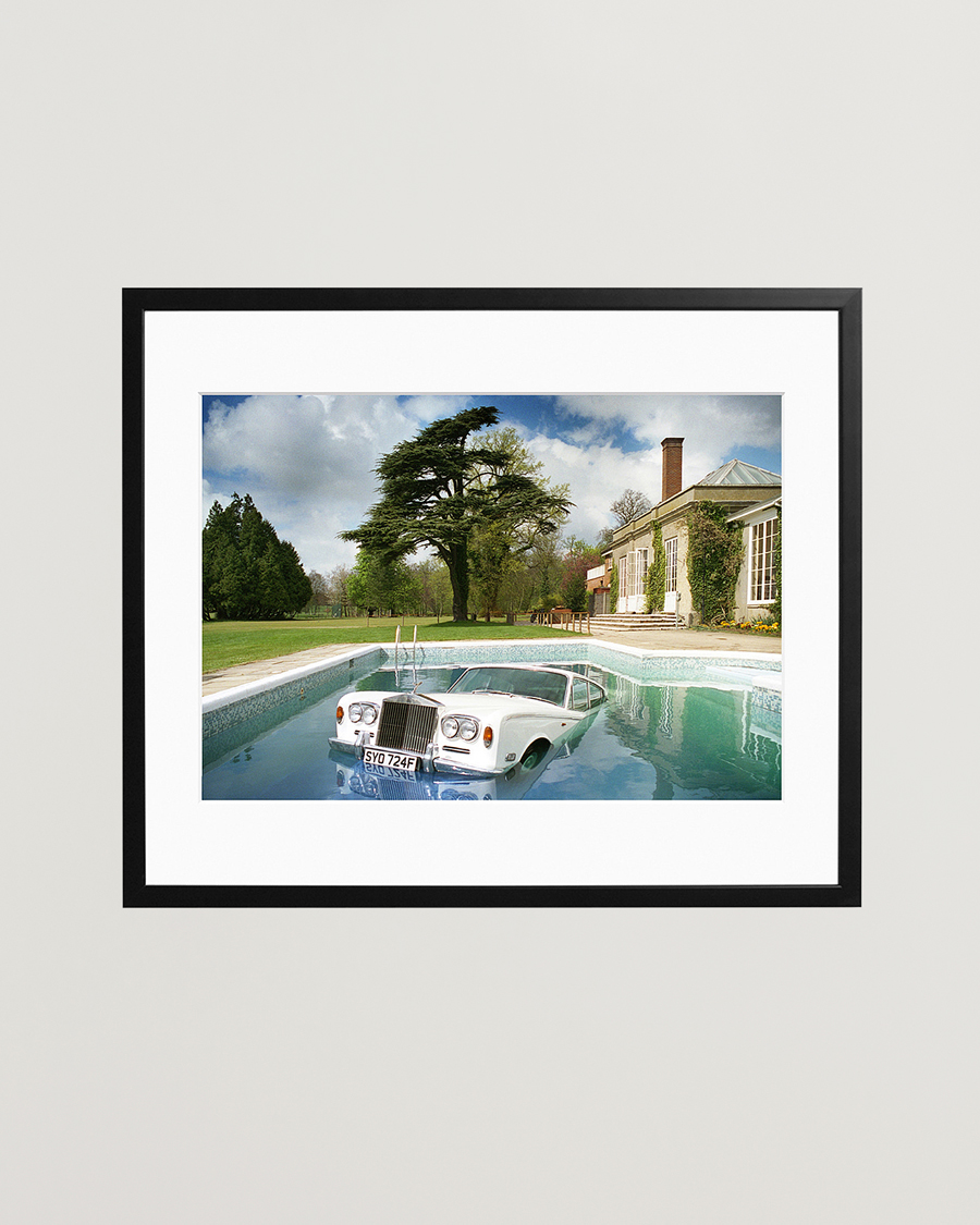 Herre | Bilder | Sonic Editions | Framed Rolls in the Pool