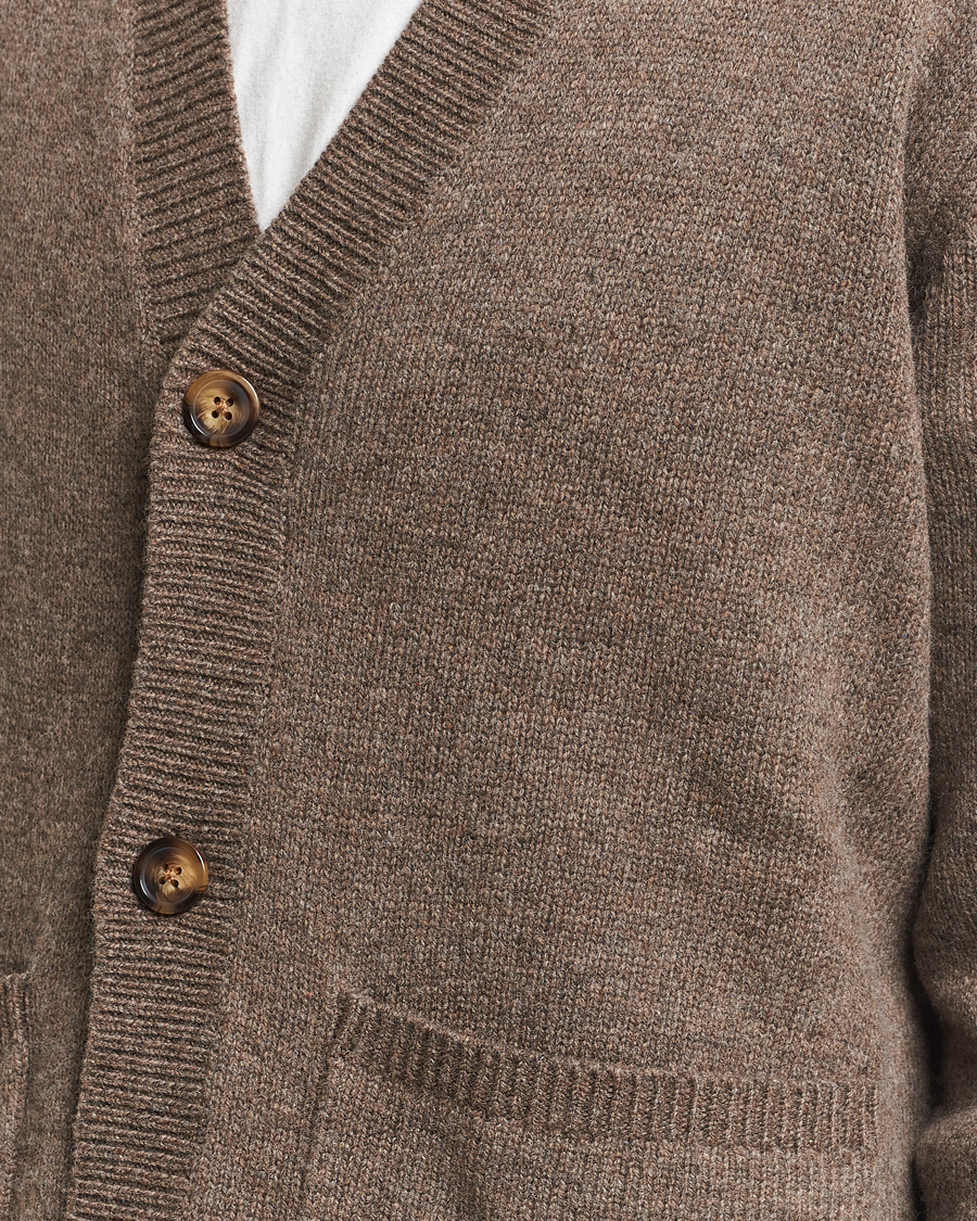 Herre | Gensere | A Day's March | Jarrow Lambswool Cardigan Dark Taupe