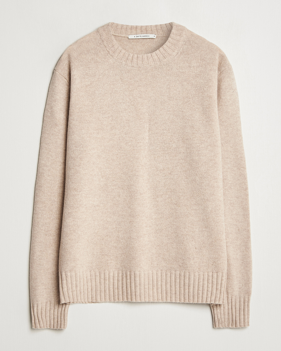 Herre | Gensere | A Day's March | Marlow Lambswool Crew Sand Melange