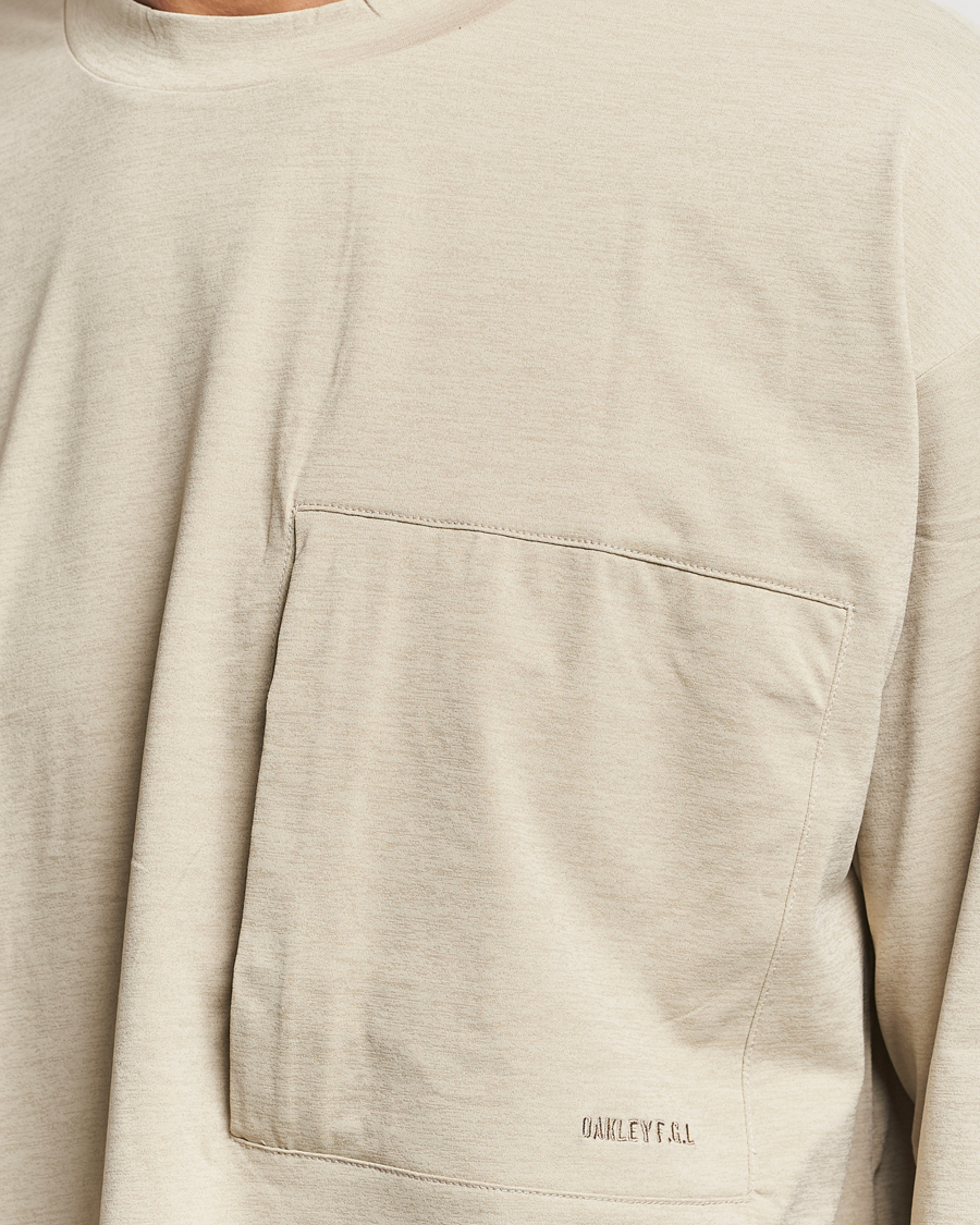 Herre | T-Shirts | Oakley | FGL Scratch Long Sleeve T-Shirt Desert Sand