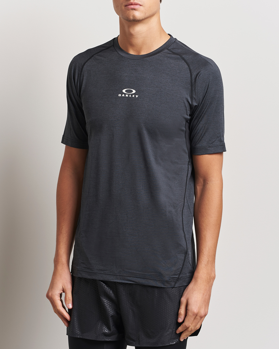 Herre | T-Shirts | Oakley | Stretch T-Shirt Black