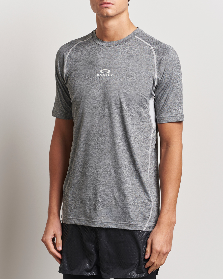 Herre | T-Shirts | Oakley | Stretch T-Shirt Uniform