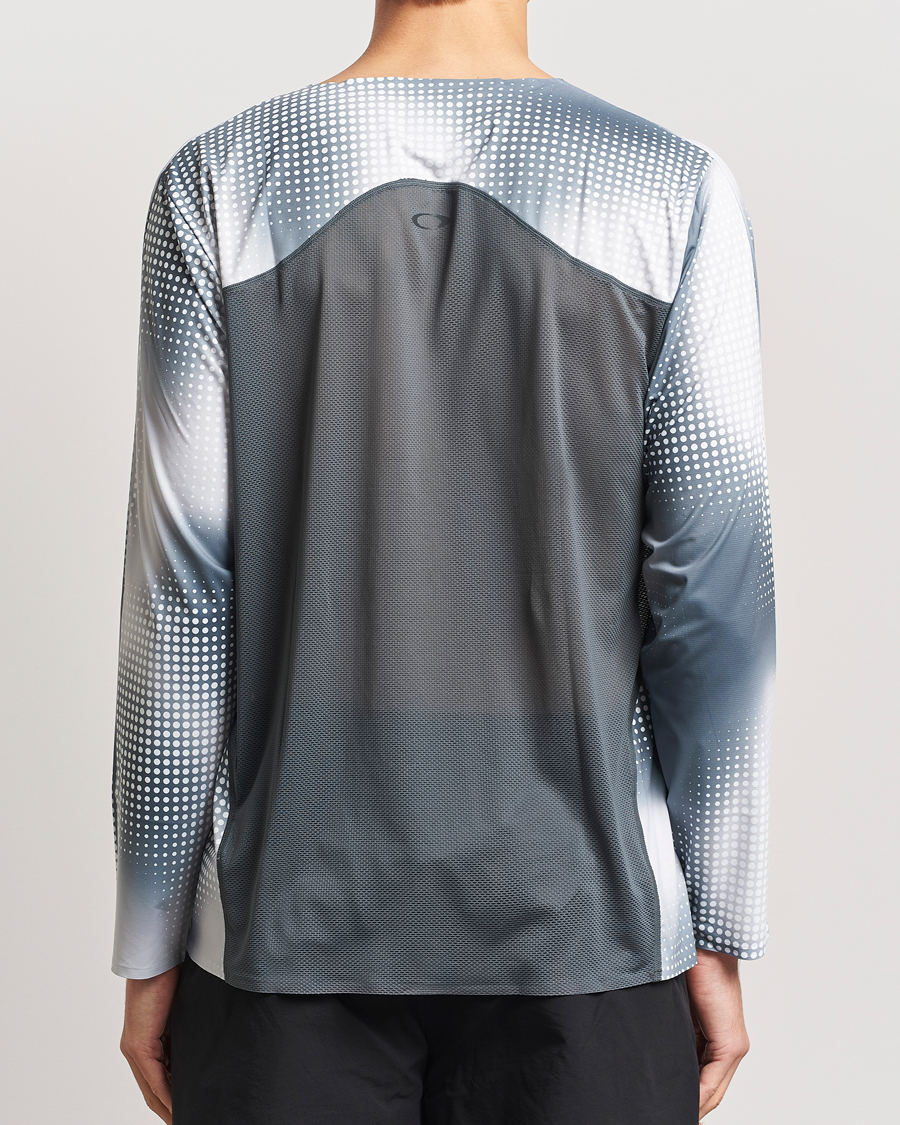 Herre | T-Shirts | Oakley | Pursuit Pro Long Sleeve T-Shirt Organic Spots