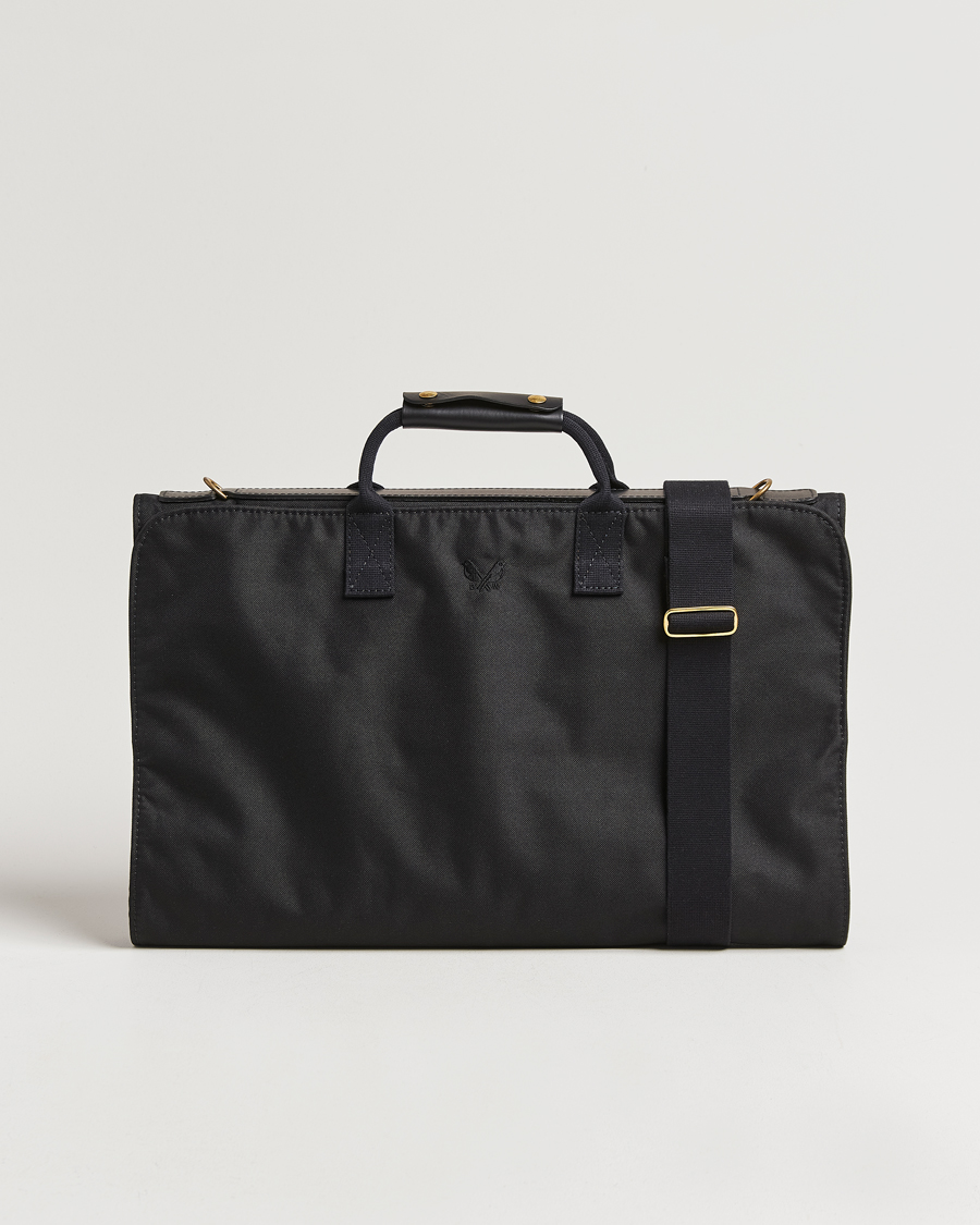 Herre | Vesker | Bennett Winch | Nylon Trifold Suit Carrier Black
