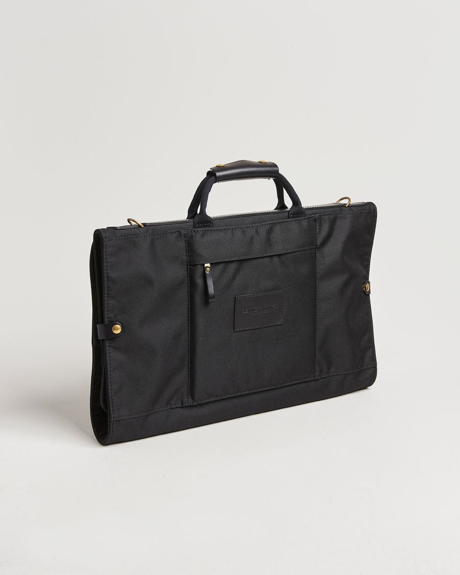 Herre | Vesker | Bennett Winch | Nylon Trifold Suit Carrier Black