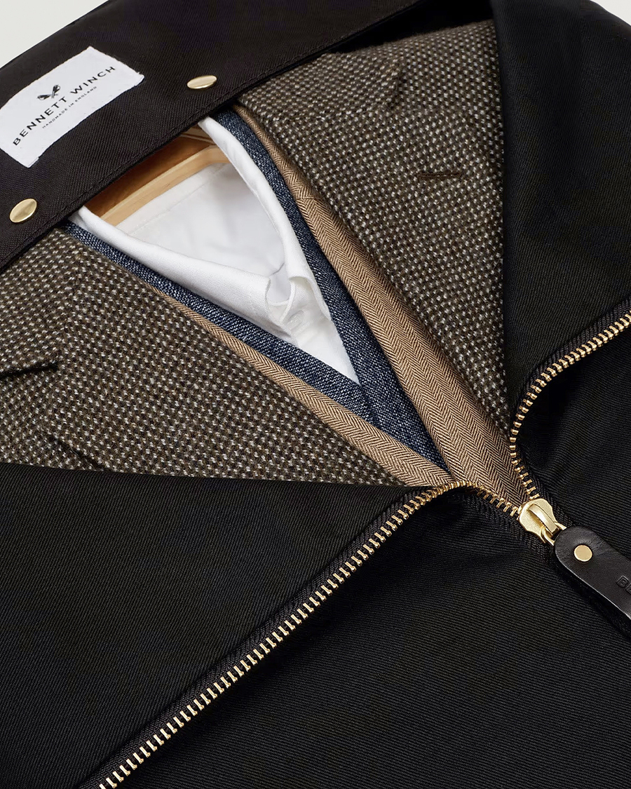 Herre | Vesker | Bennett Winch | Nylon Trifold Suit Carrier Black