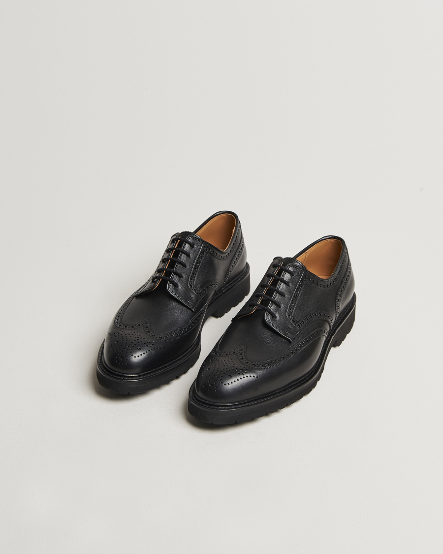 Herre | Brogues | Crockett & Jones x Tärnsjö Garveri | Crockett & Jones Pembroke Milled Grain Vibram Vi-Lite Black
