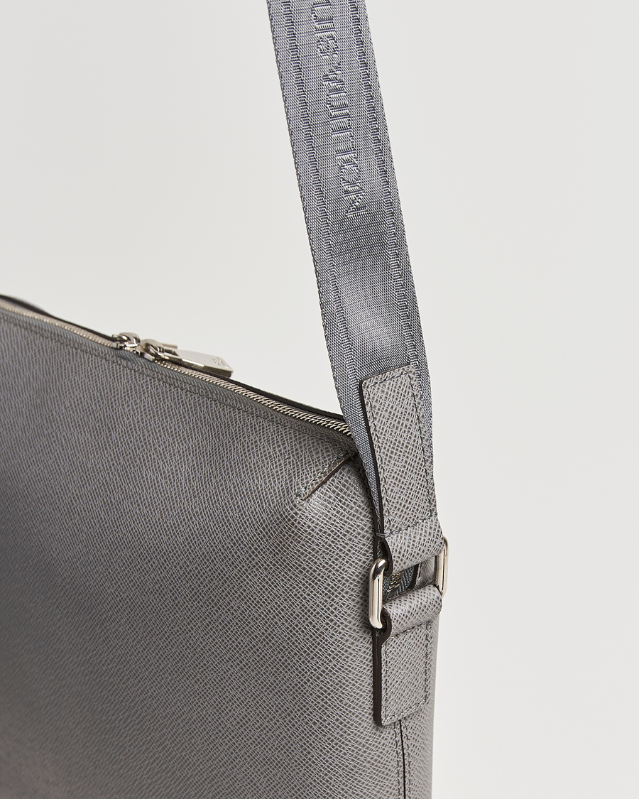 Herre | Pre-Owned & Vintage Bags | Louis Vuitton Pre-Owned | Gray Taiga PM Messenger Bag Grigori