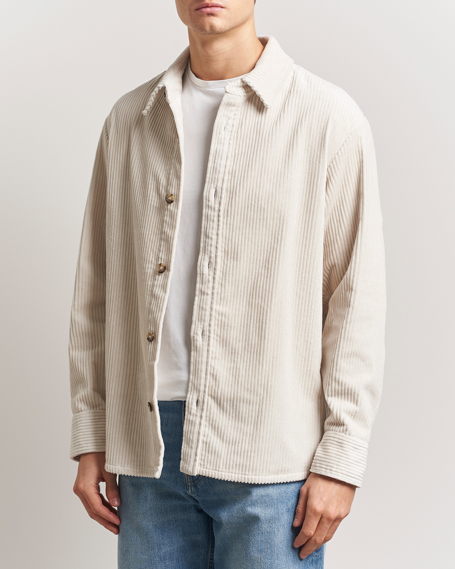 Herre | Skjorter | A.P.C. | Boris Wide-wale Corduroy Overshirt Ecru