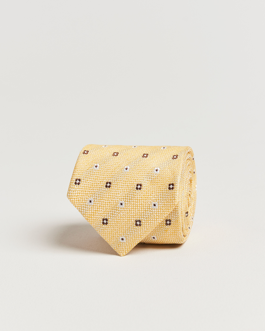 Herre | Amanda Christensen Silk/Linen Printed Flower 8cm Tie Yellow | Amanda Christensen | Silk/Linen Printed Flower 8cm Tie Yellow