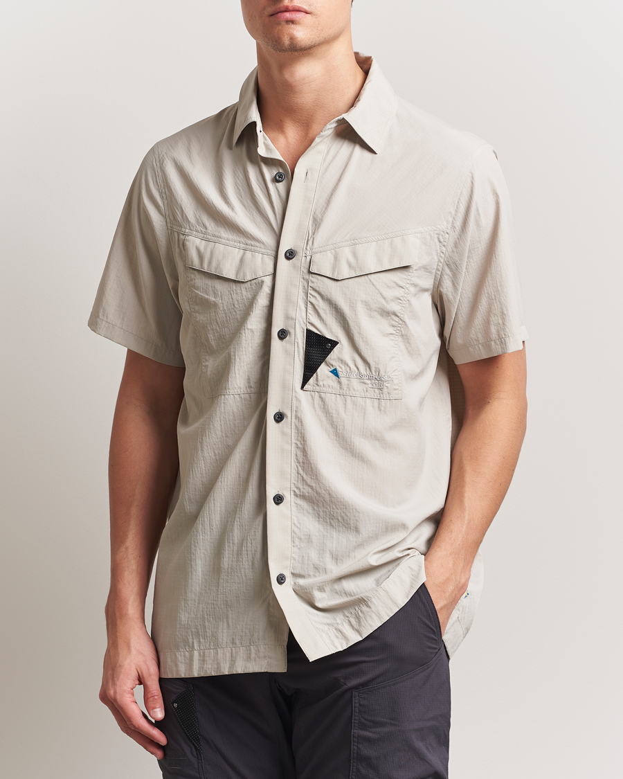 Herre | Skjorter | Klättermusen | Syn Short Sleeve Function Shirt Silver Creme